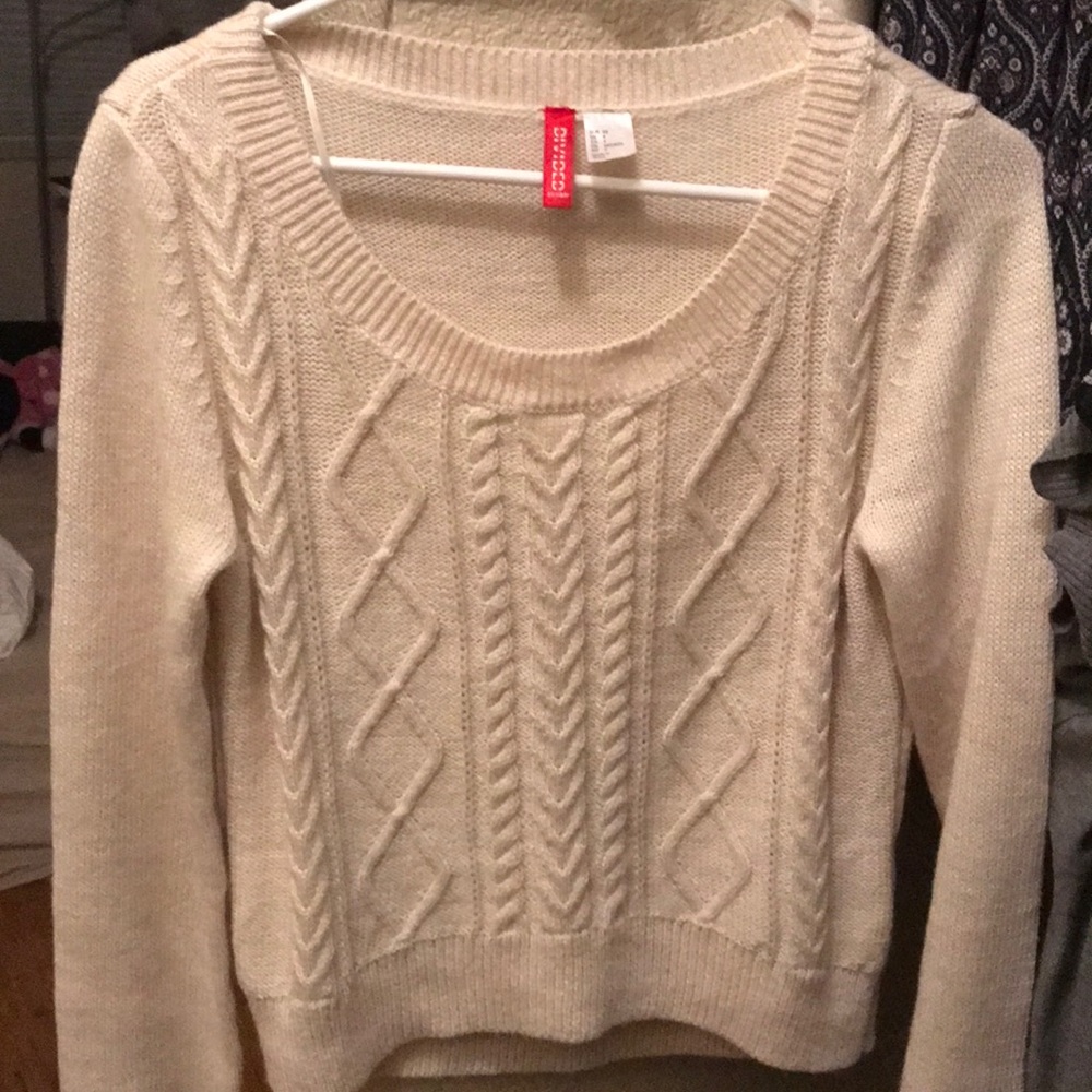 H and M white knit